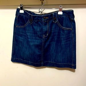 Old Navy Jean Skirt *NEVER WORN*